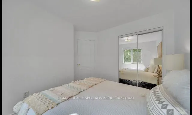 2665 Thomas Street, #8
