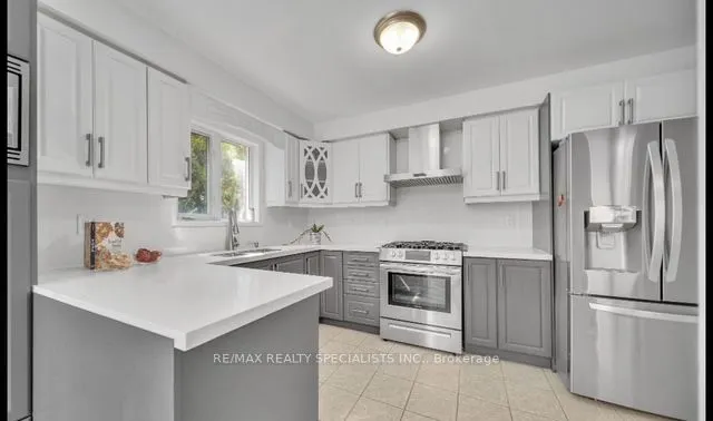 2665 Thomas Street, #8