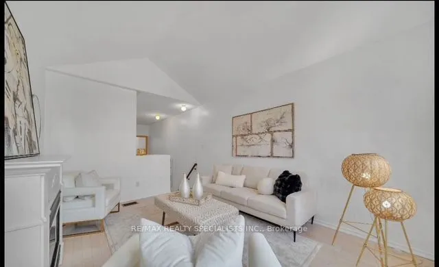 2665 Thomas Street, #8