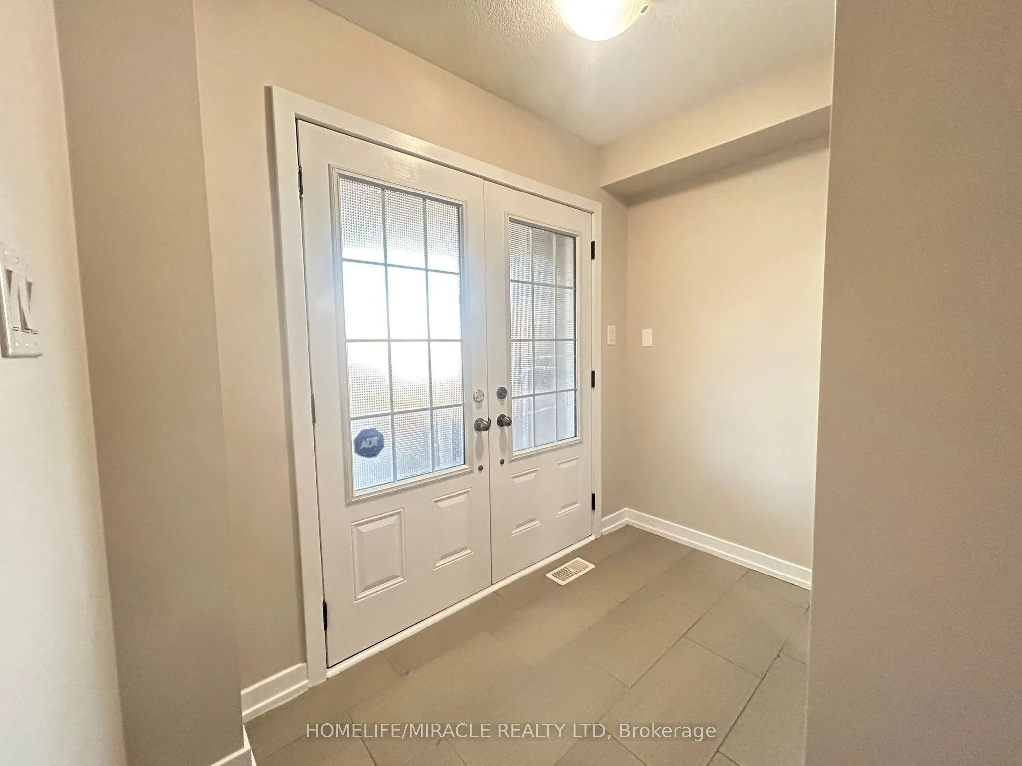 4 Hoover Road