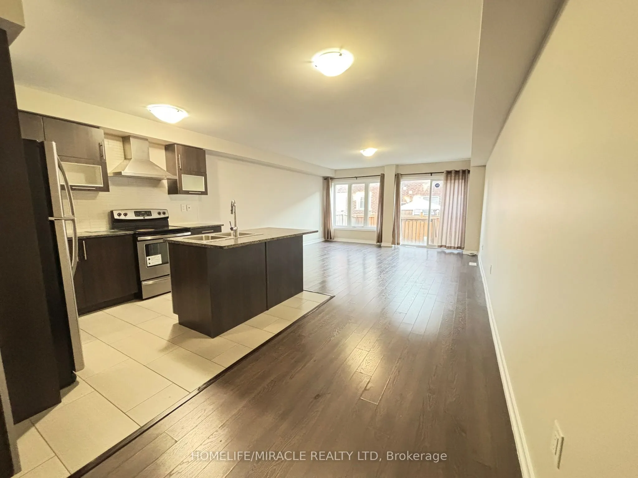 4 Hoover Road