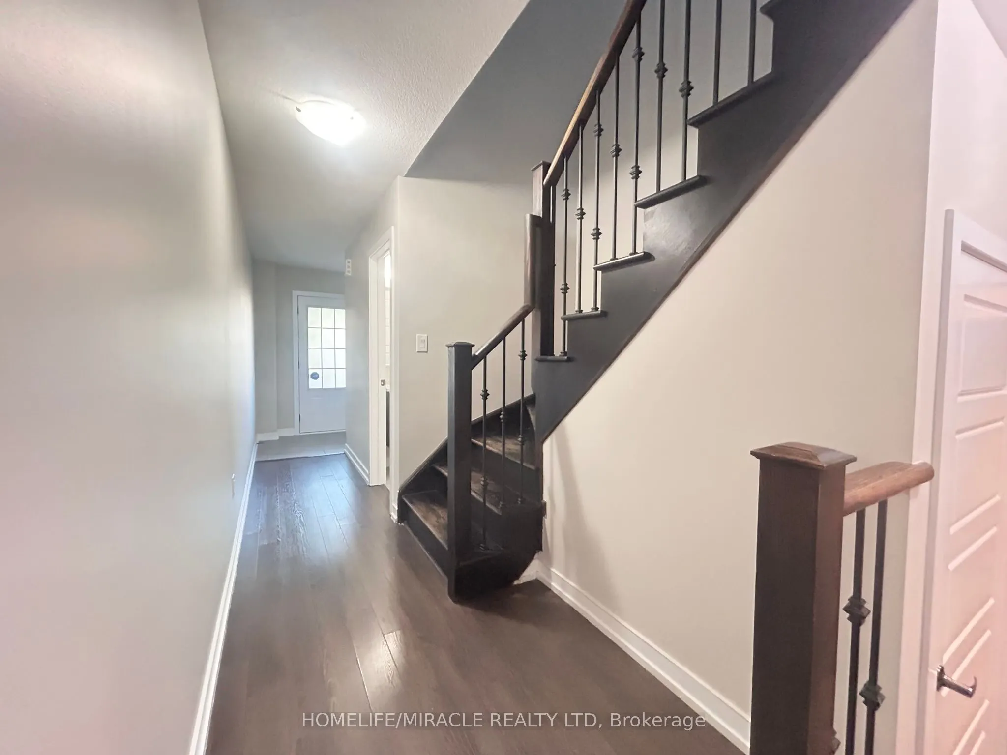 4 Hoover Road