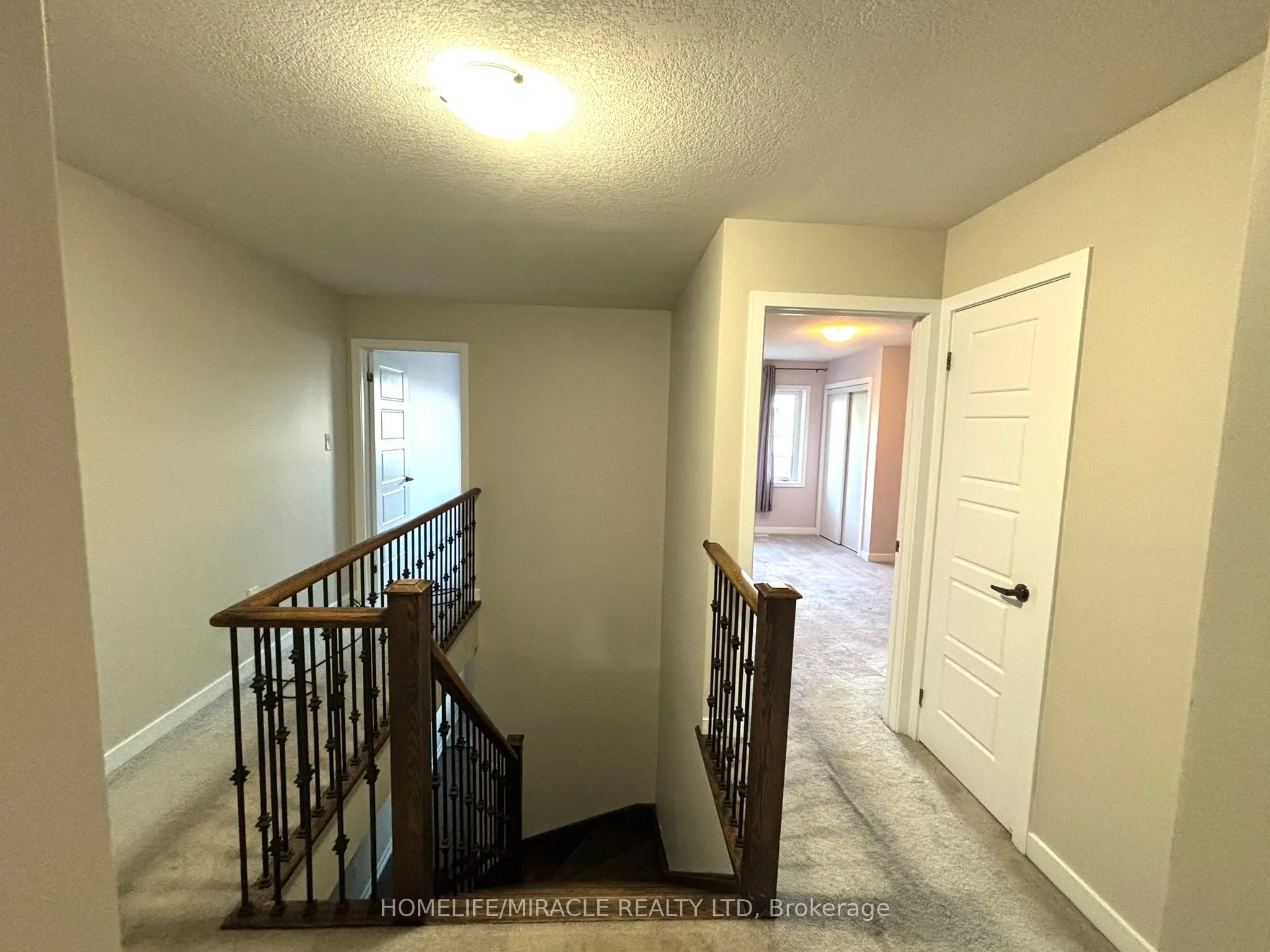 4 Hoover Road