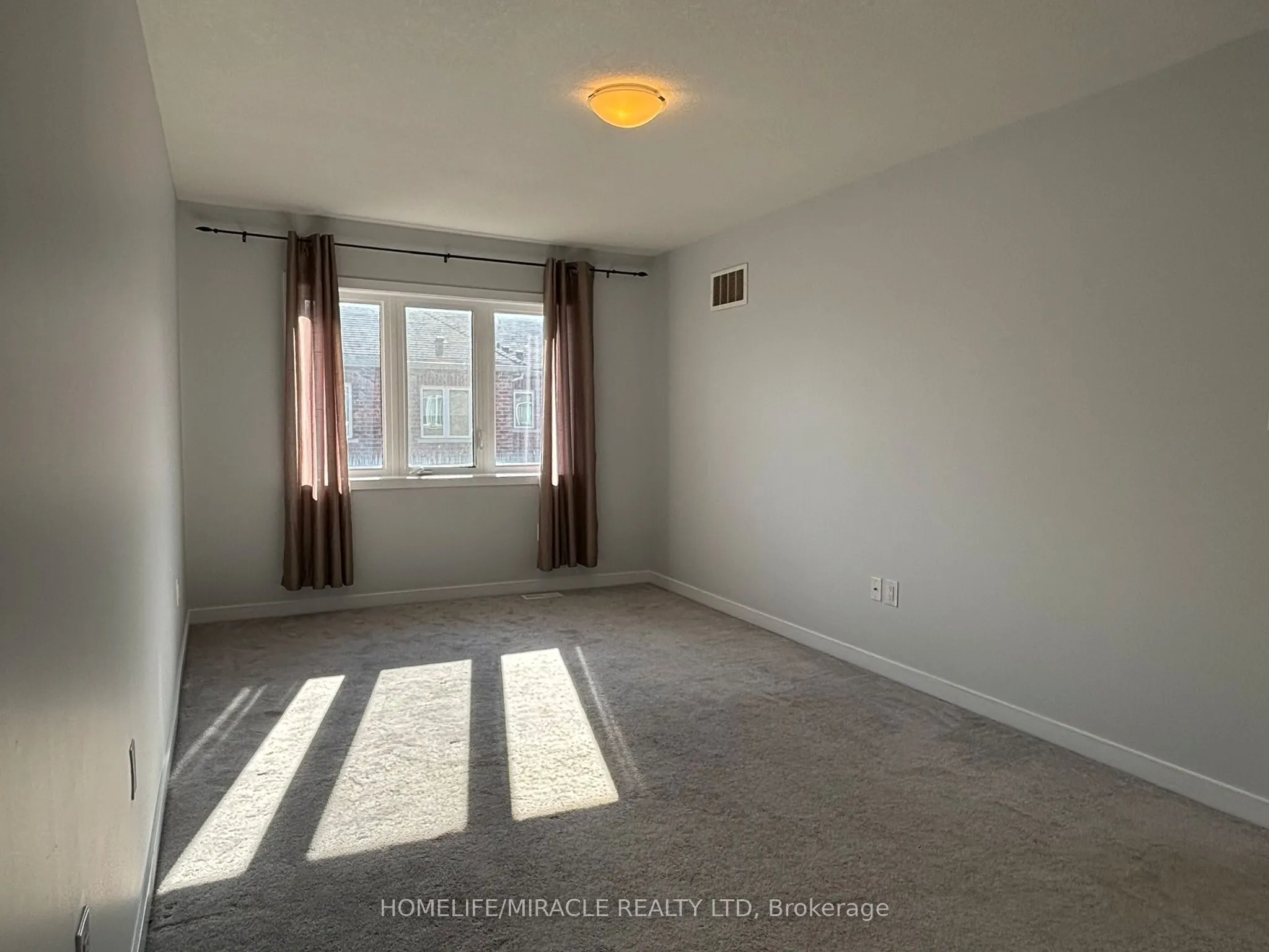 4 Hoover Road