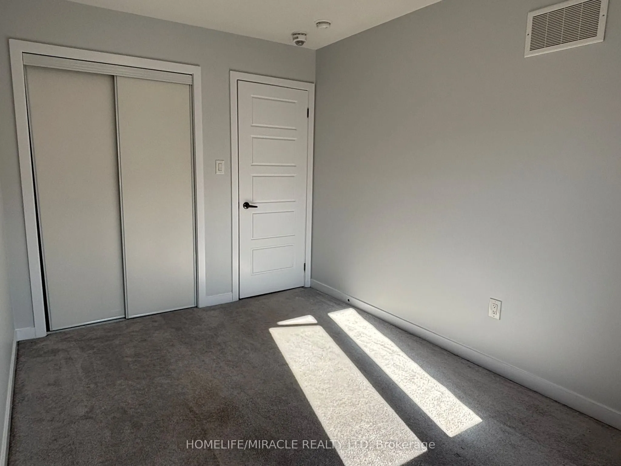 4 Hoover Road