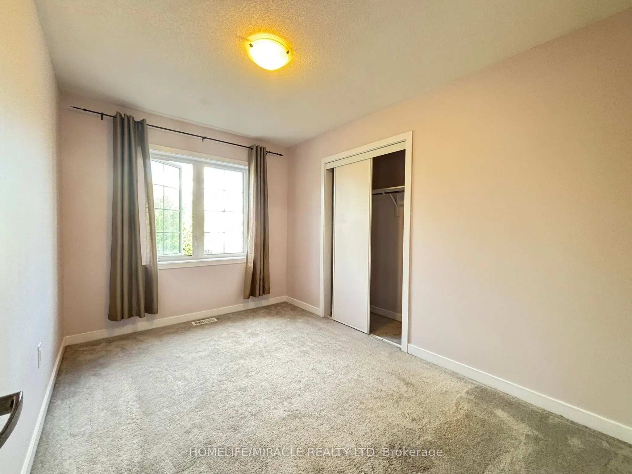4 Hoover Road