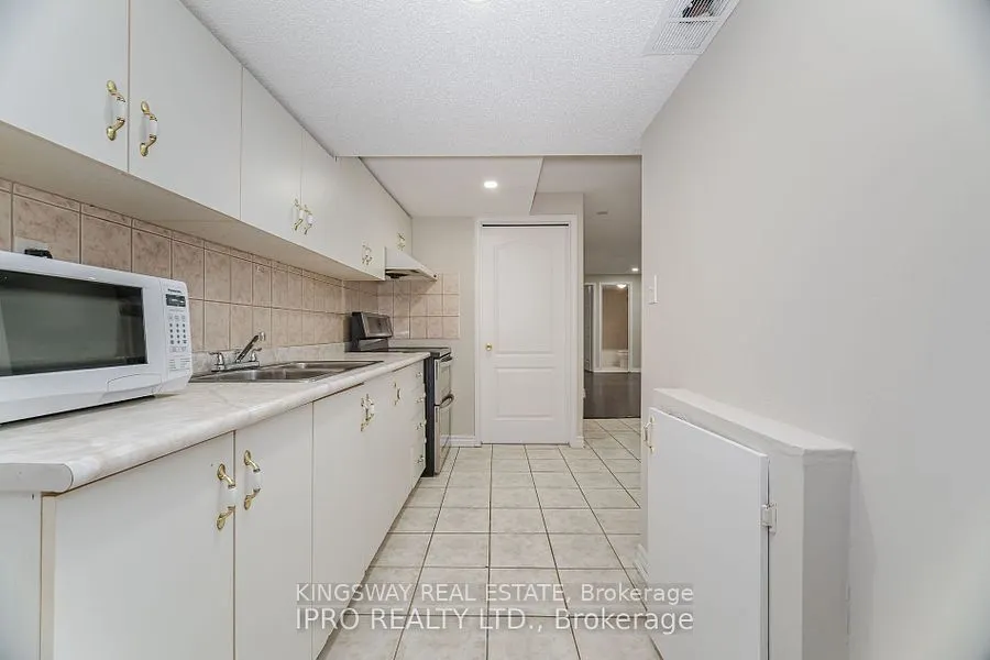 803 Khan Crescent, #Bsmt