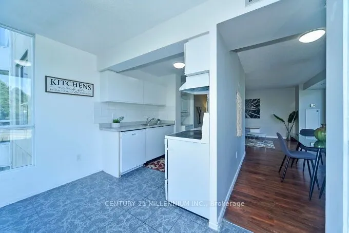 3077 Weston Road, #304