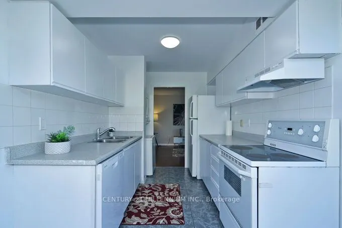 3077 Weston Road, #304