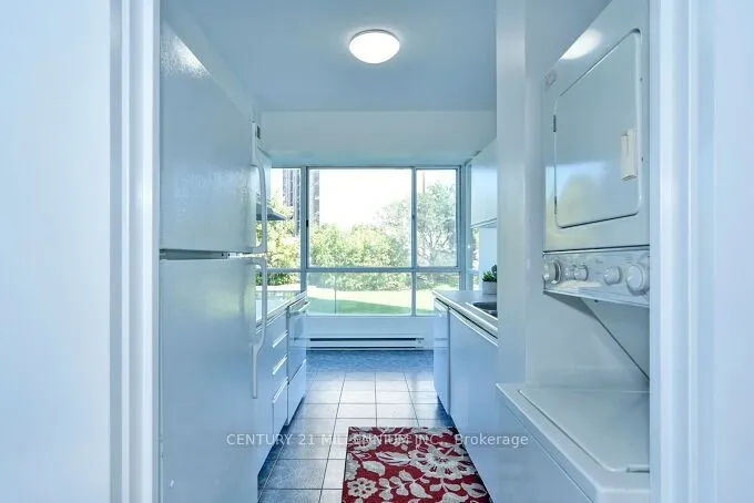 3077 Weston Road, #304