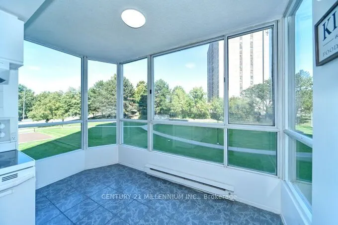 3077 Weston Road, #304