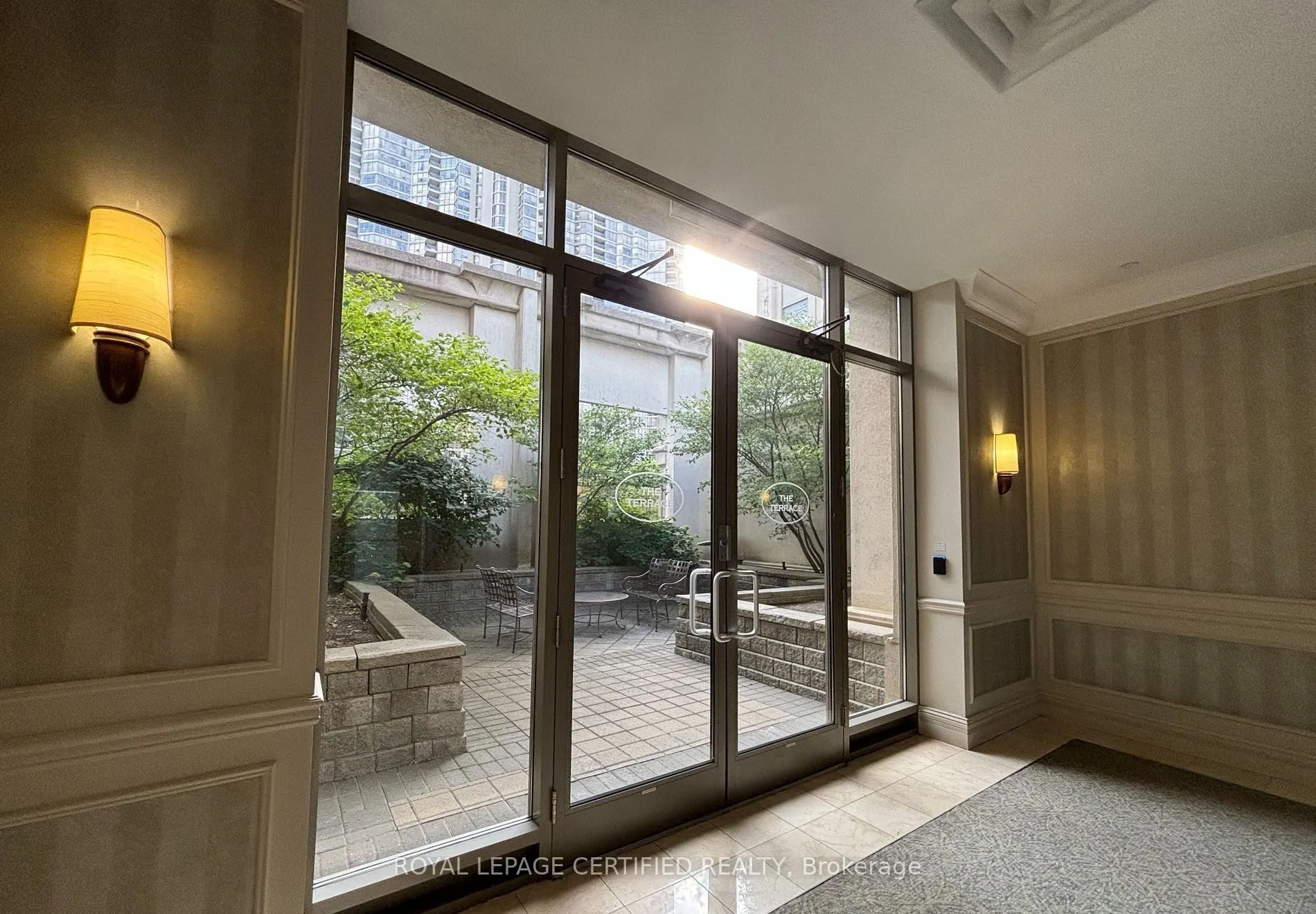 25 Kingsbridge Garden Circle, #1526