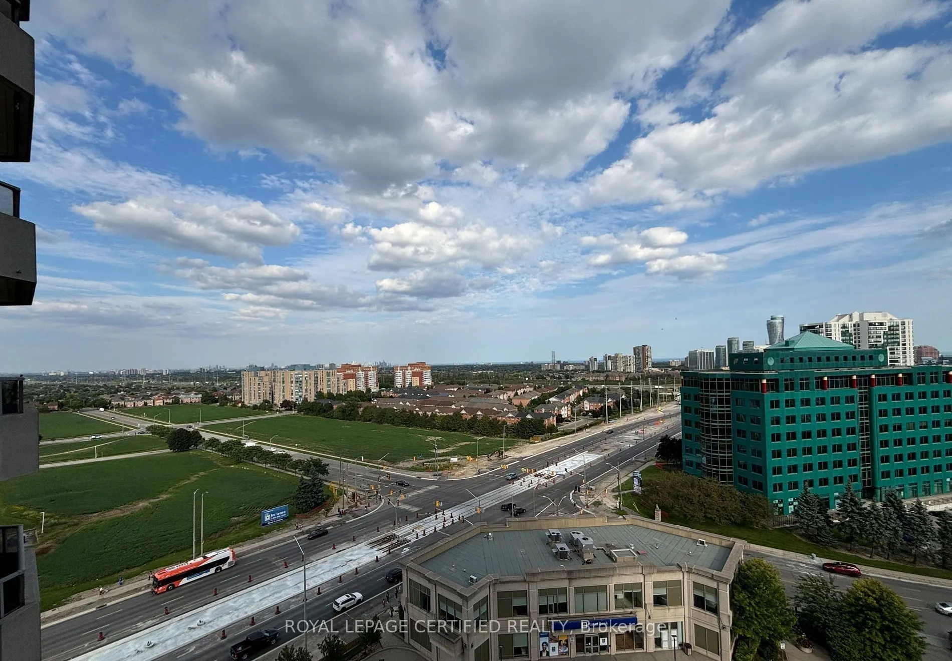 25 Kingsbridge Garden Circle, #1526