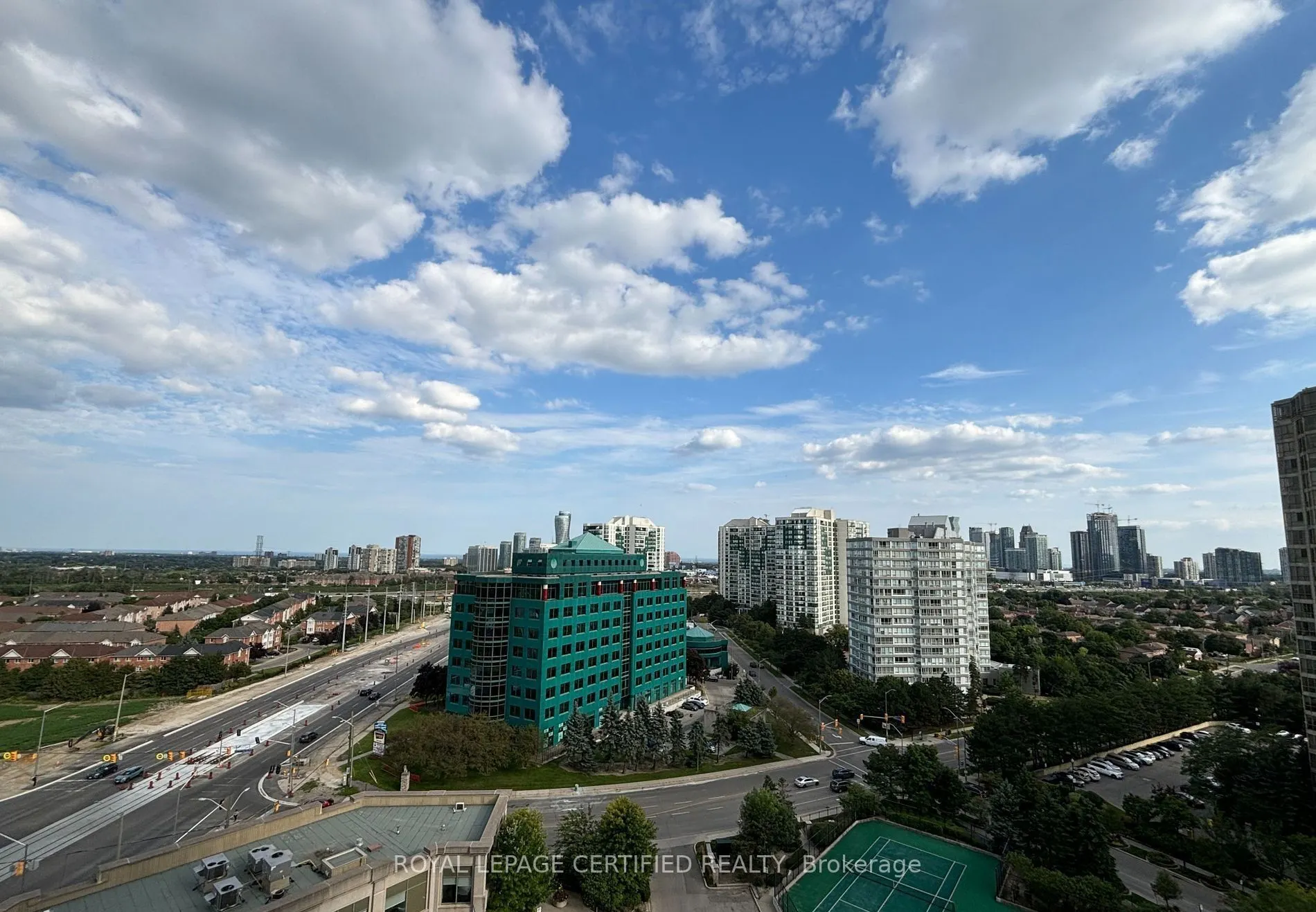 25 Kingsbridge Garden Circle, #1526