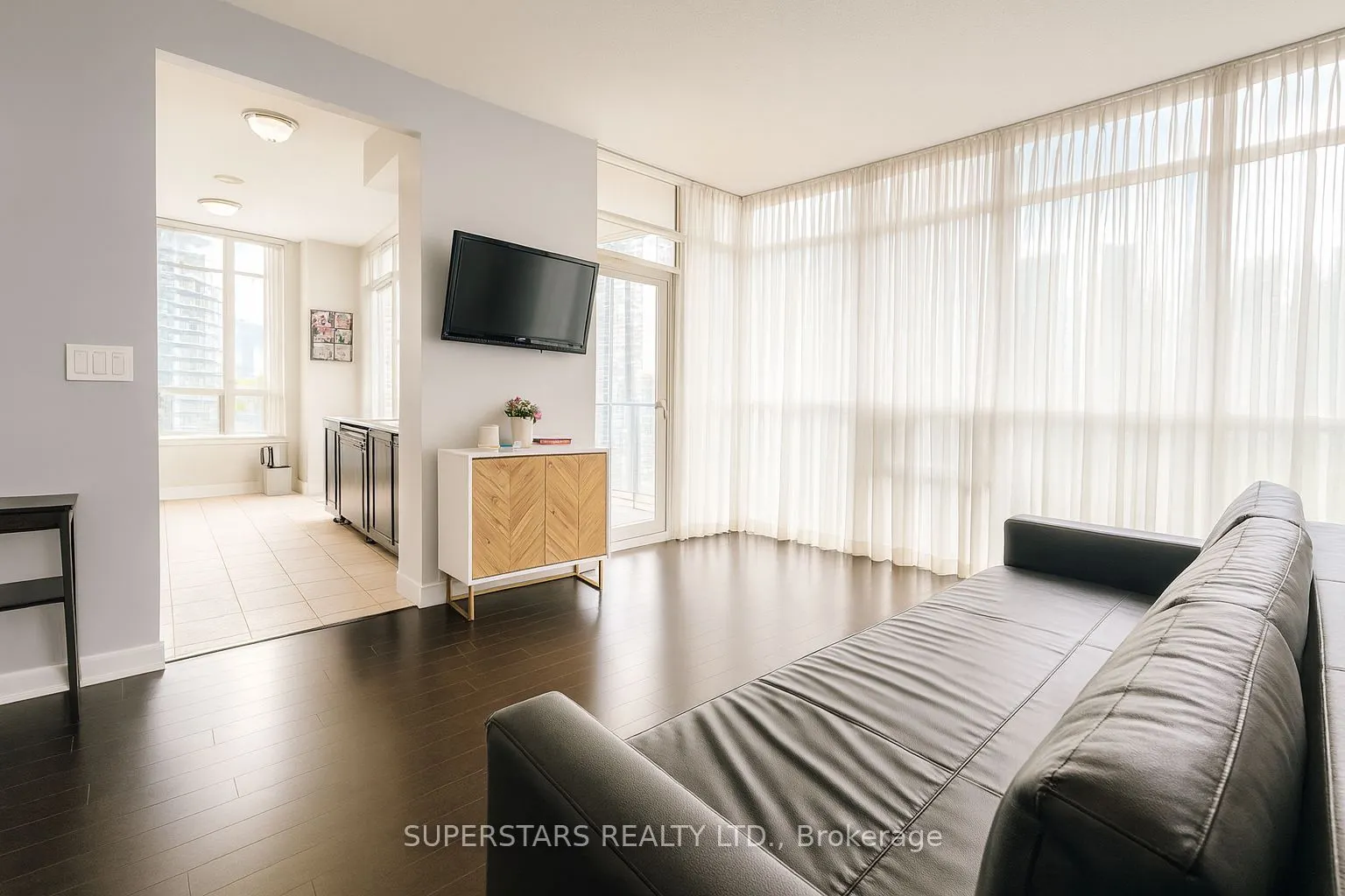 90 Absolute Avenue, #609