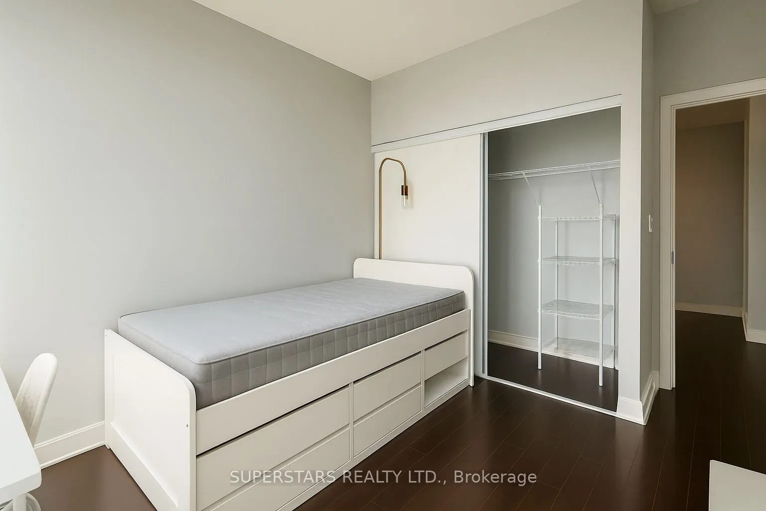 90 Absolute Avenue, #609