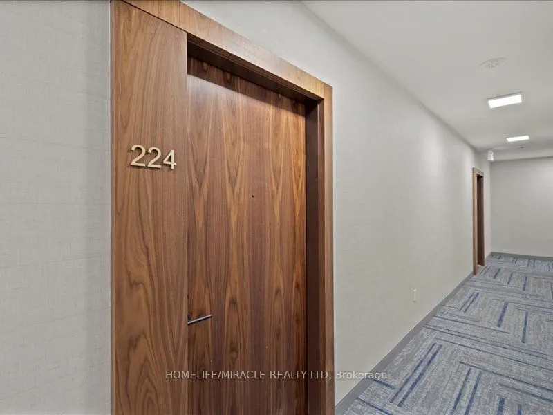 509 Dundas Street W, #224