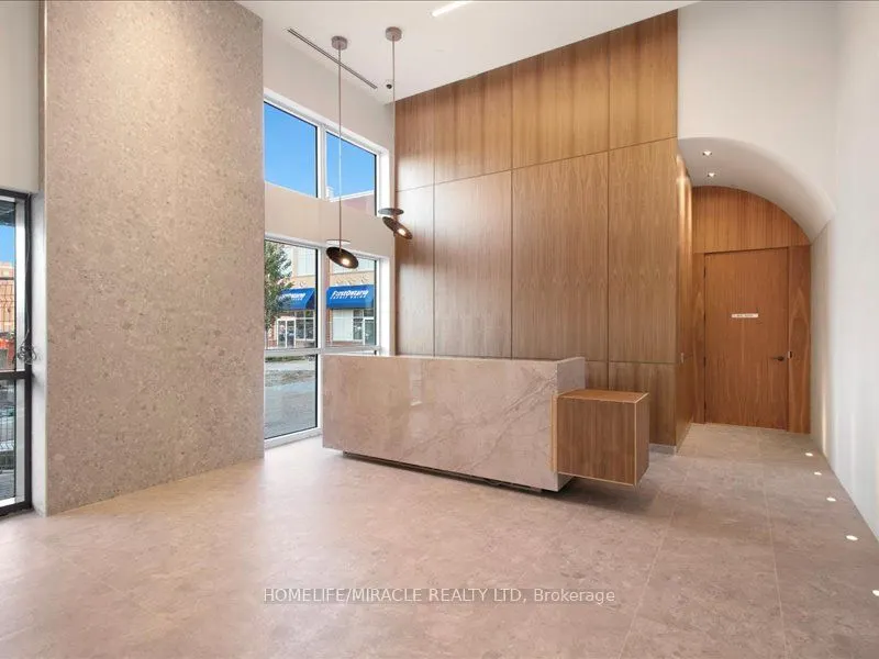 509 Dundas Street W, #224