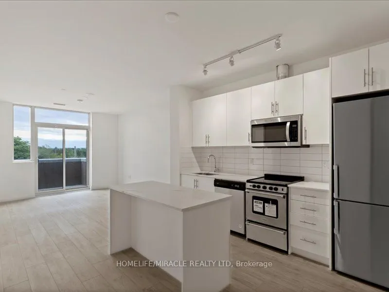 509 Dundas Street W, #224