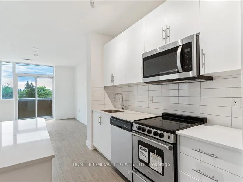 509 Dundas Street W, #224