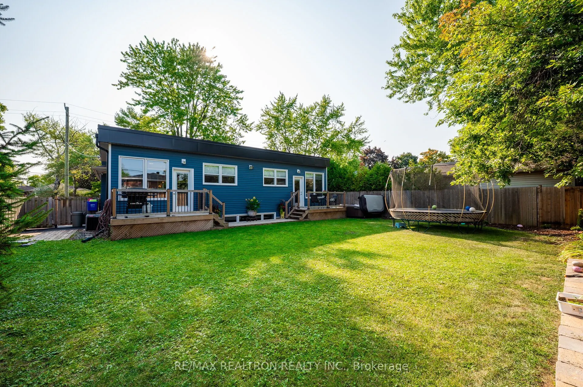 5472 Randolph Crescent