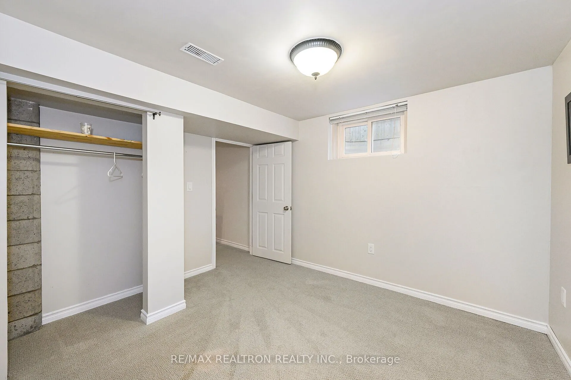 5472 Randolph Crescent