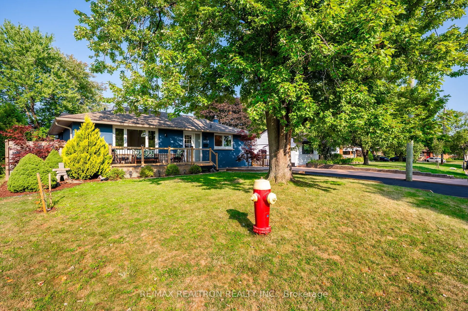 5472 Randolph Crescent
