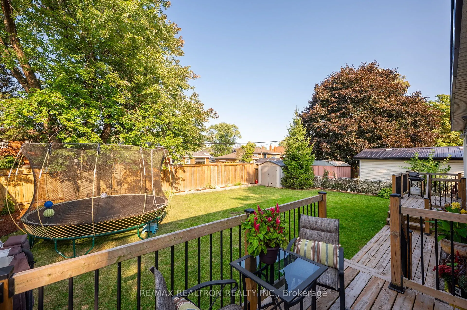 5472 Randolph Crescent