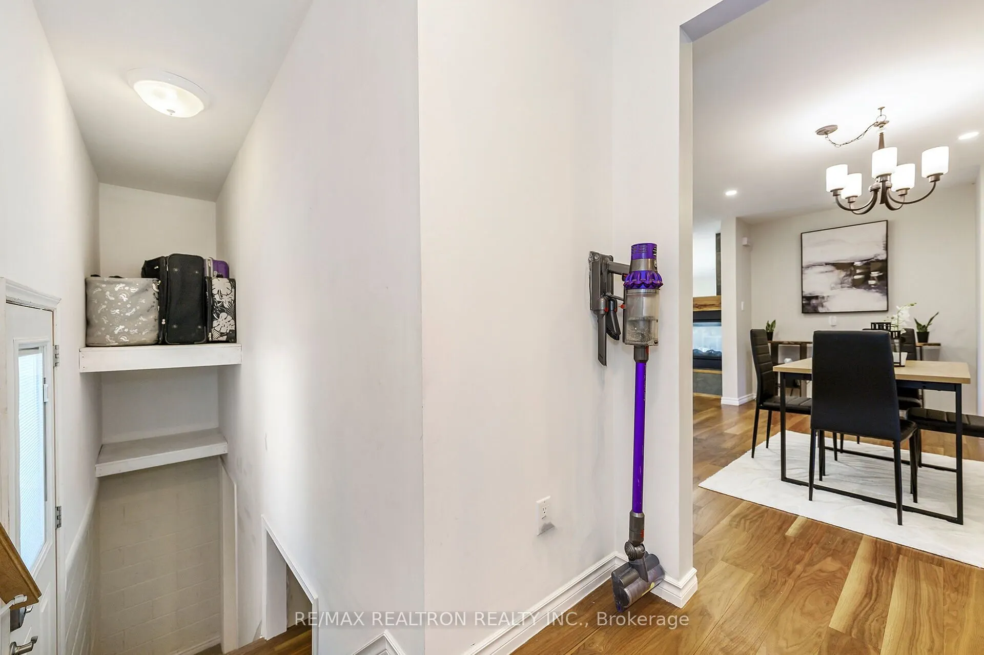 5472 Randolph Crescent