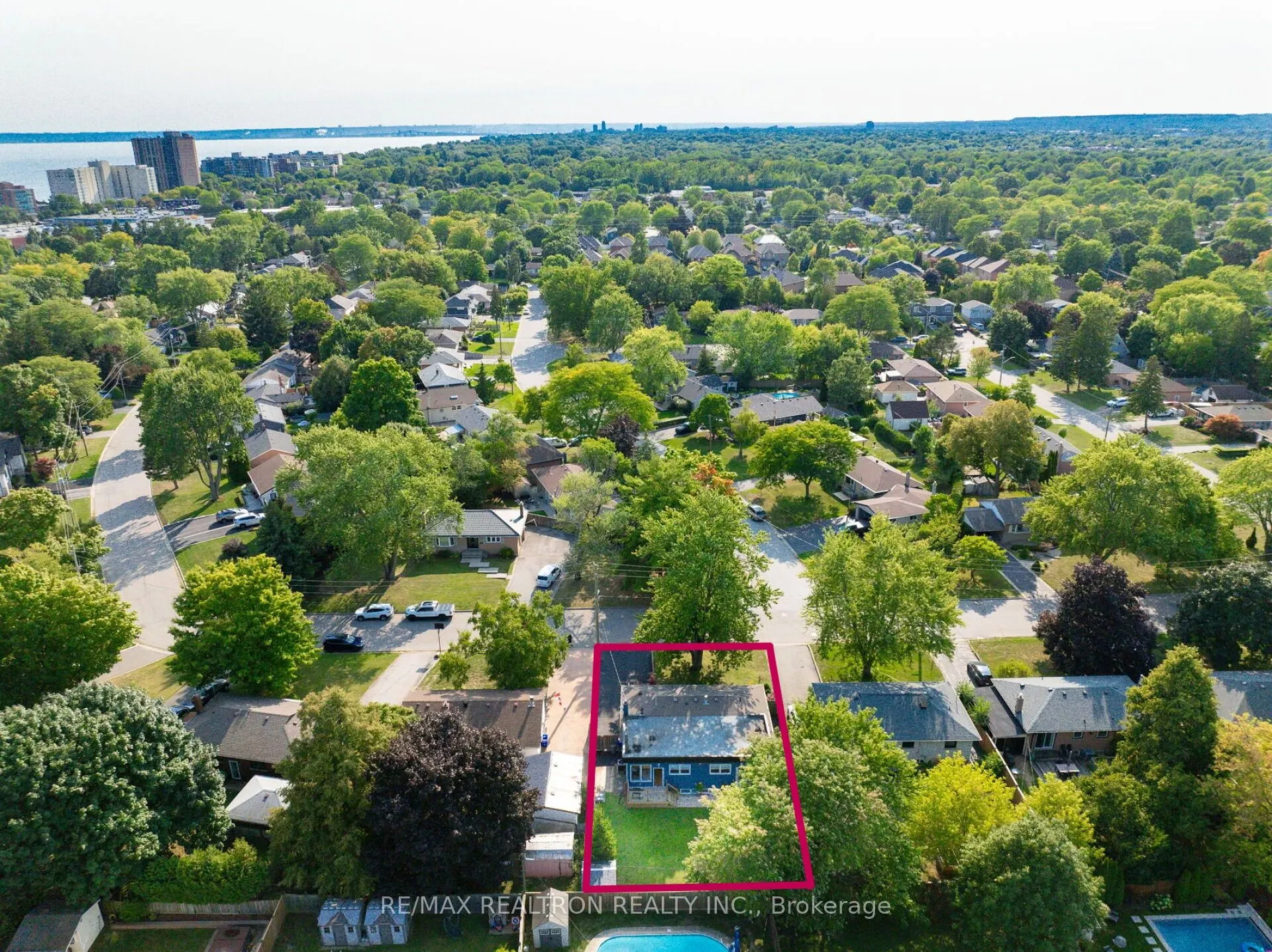 5472 Randolph Crescent