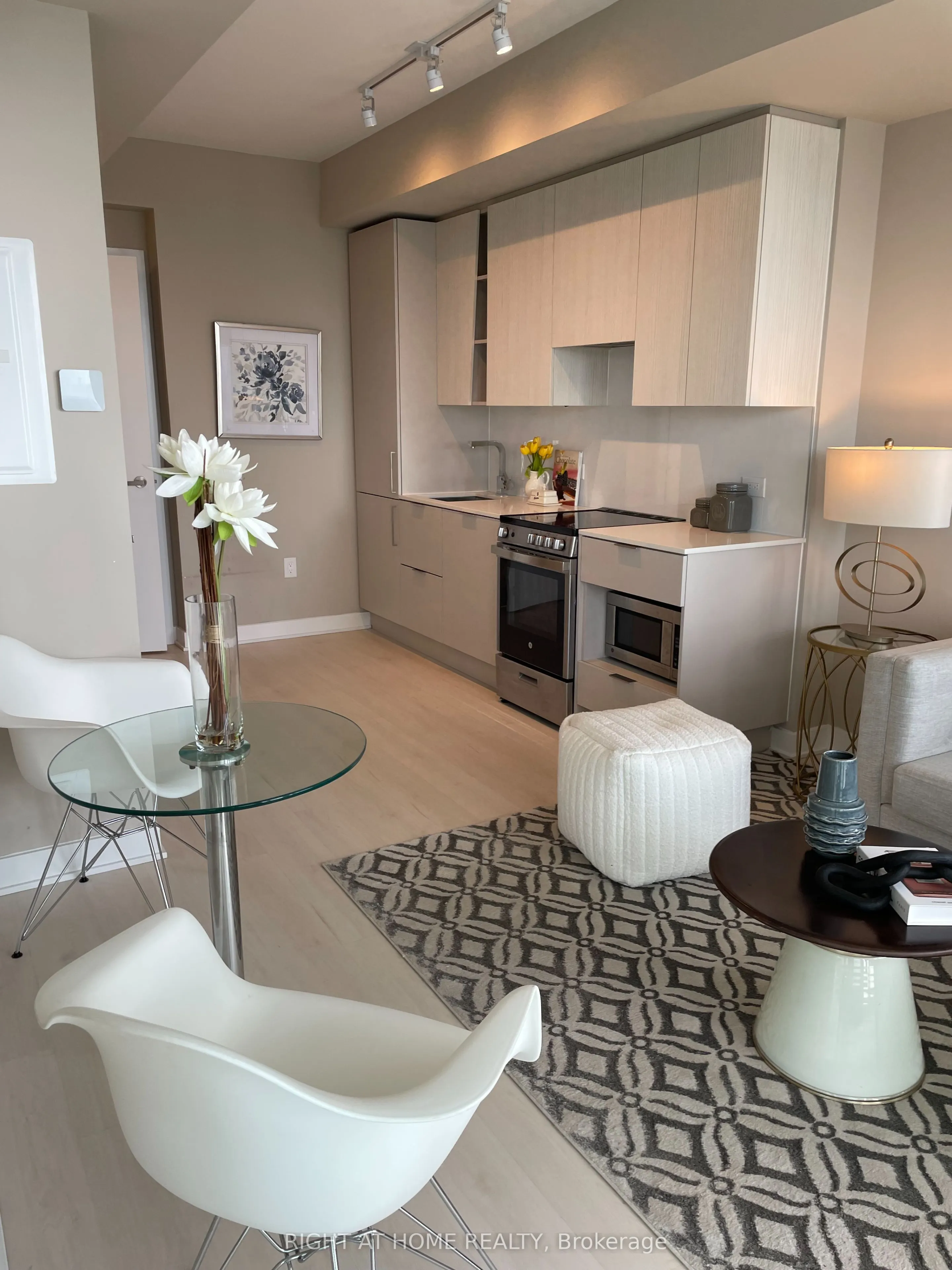3900 Confederation Parkway, #2905