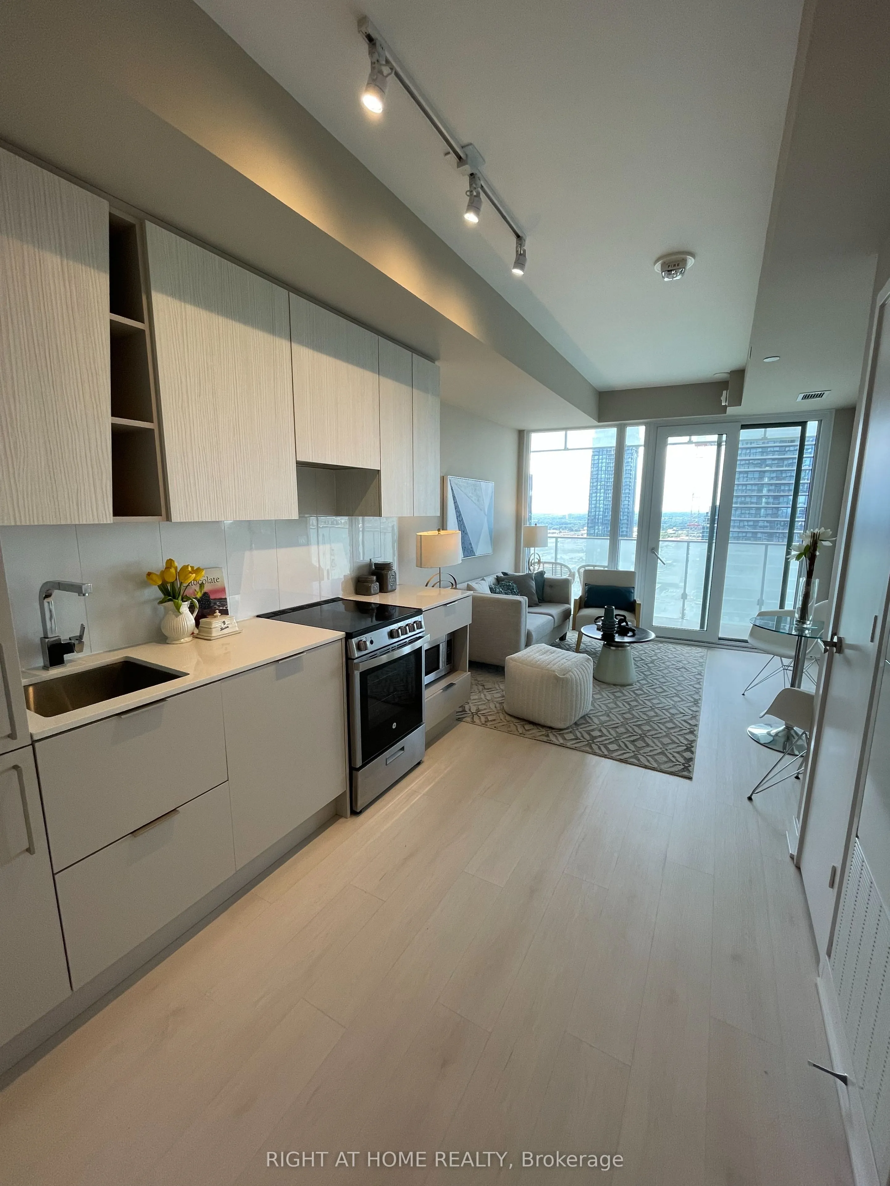 3900 Confederation Parkway, #2905