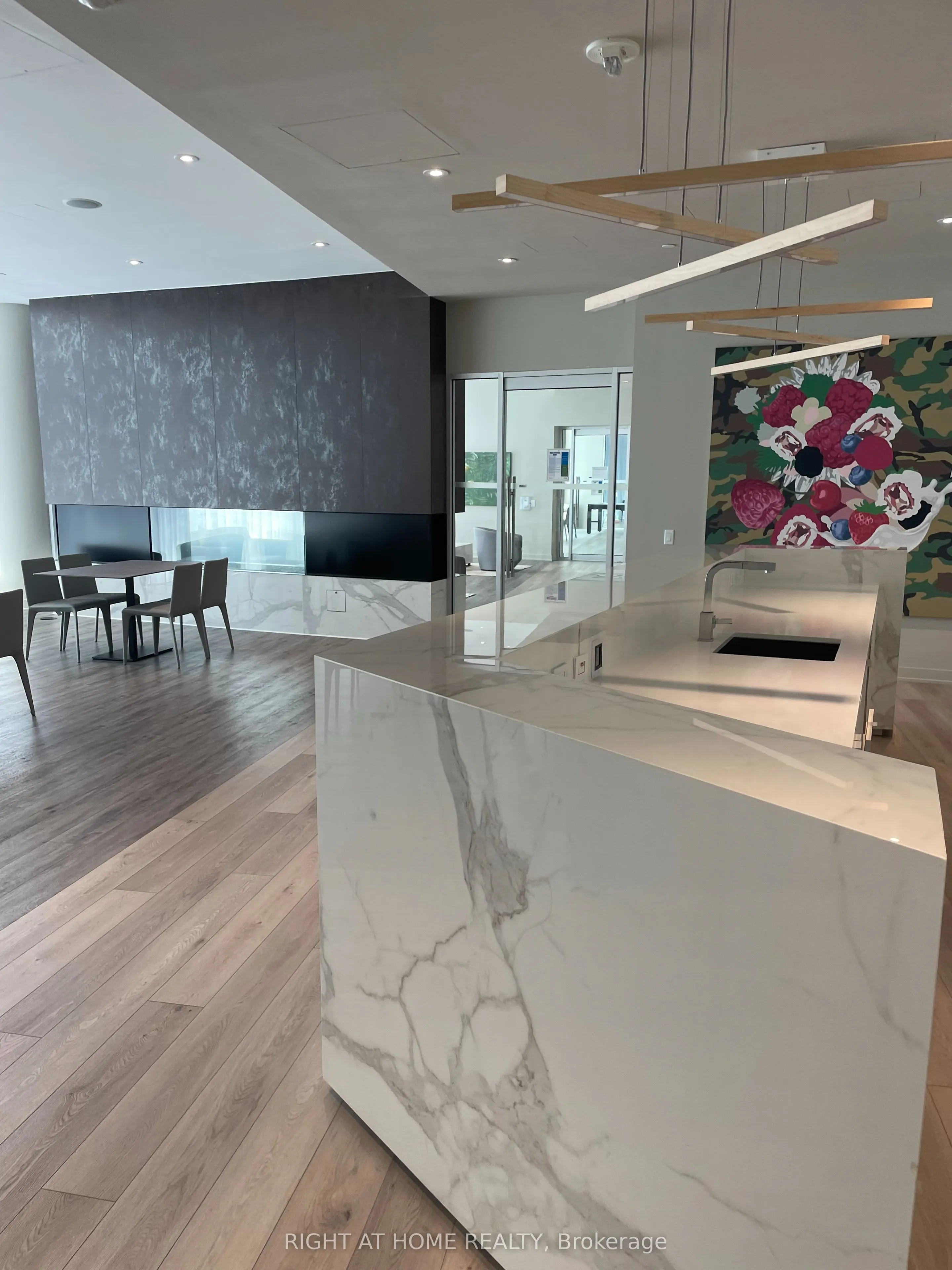 3900 Confederation Parkway, #2905