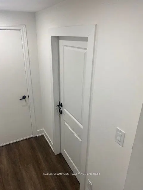 10 seclusion Crescent
