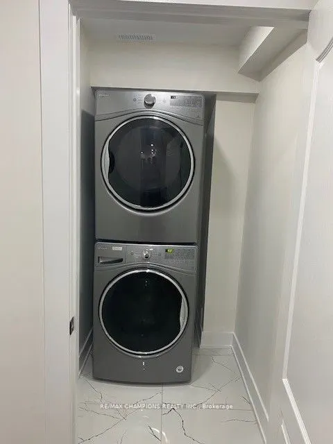10 seclusion Crescent