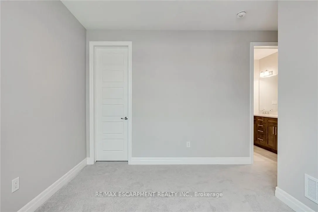 3041 WILLIAM CUTMORE Boulevard
