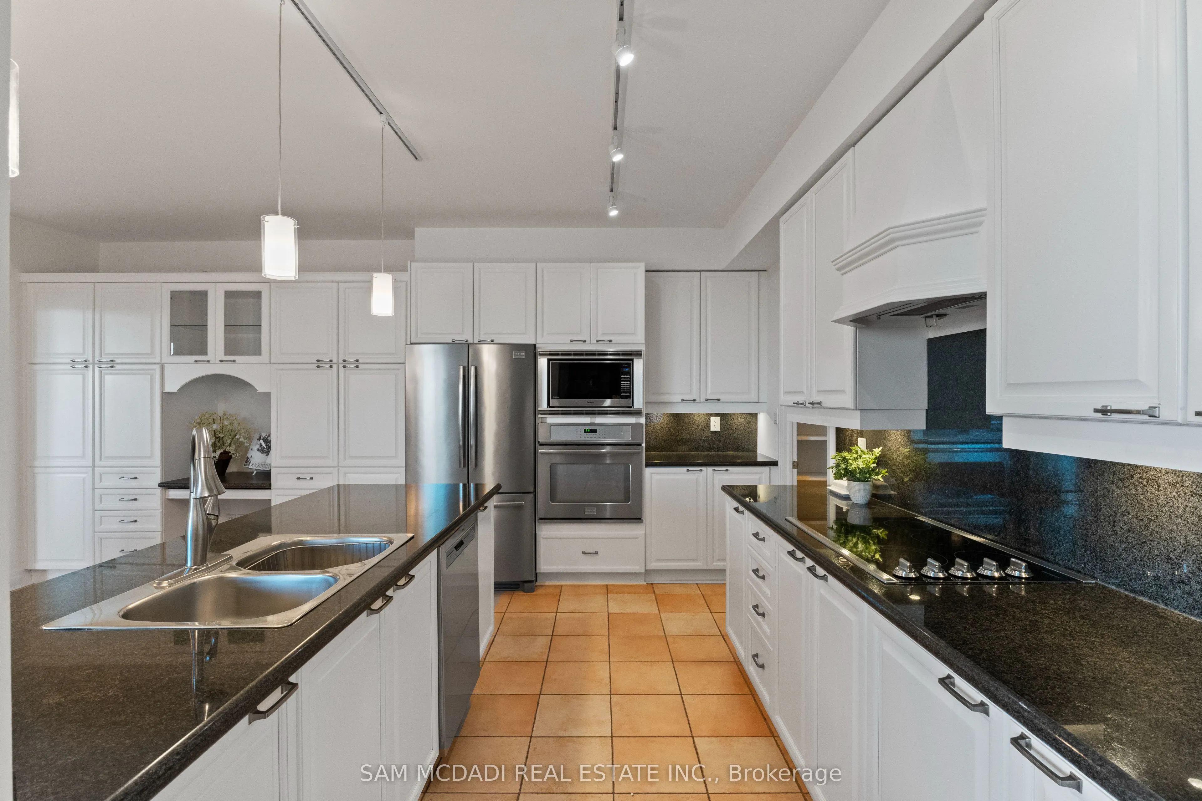 65 Port Street E, #509