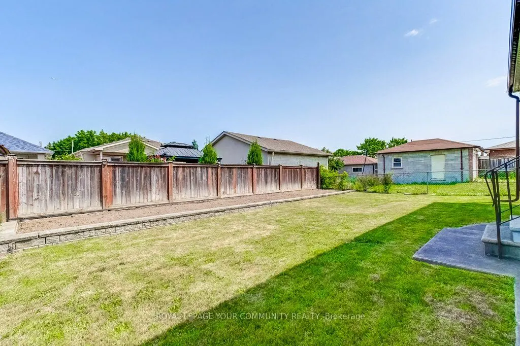 52 Whitburn Crescent