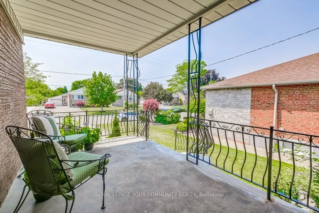 52 Whitburn Crescent