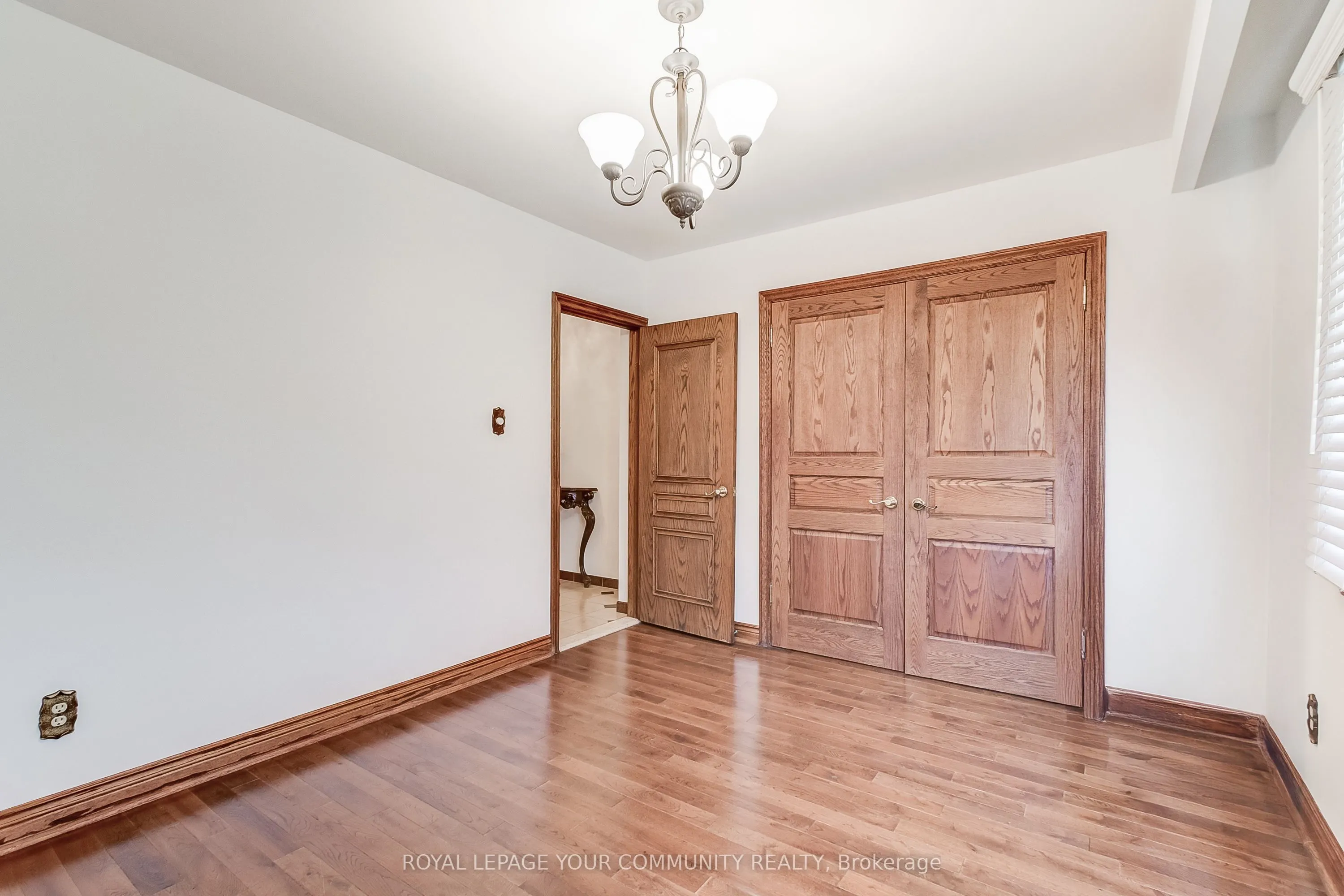 52 Whitburn Crescent