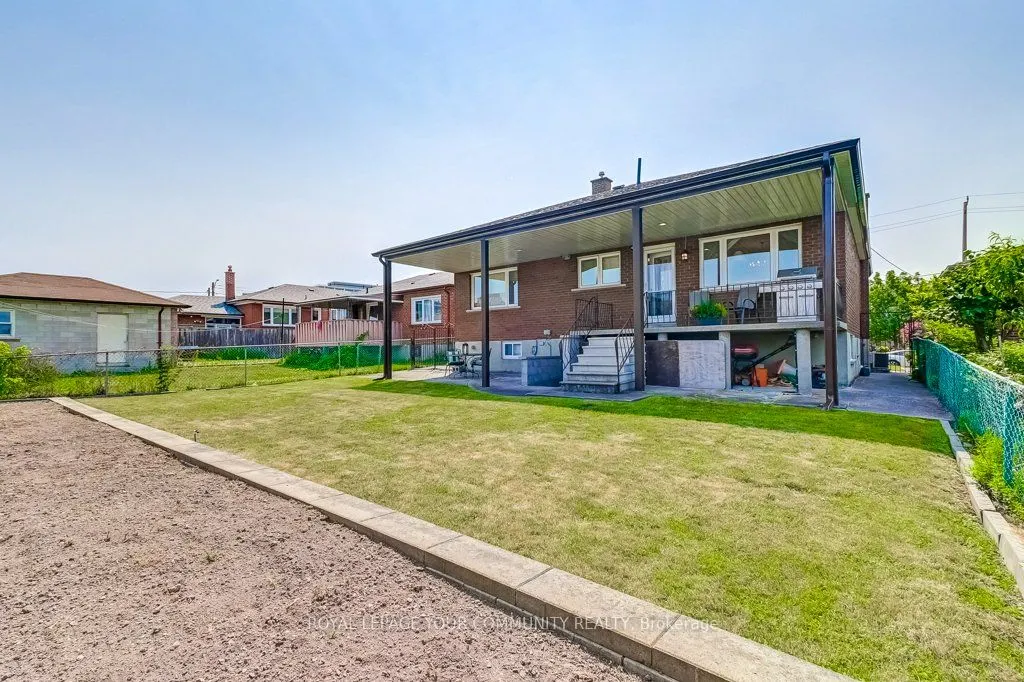 52 Whitburn Crescent