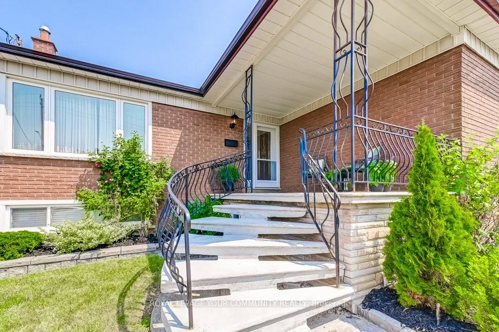 52 Whitburn Crescent