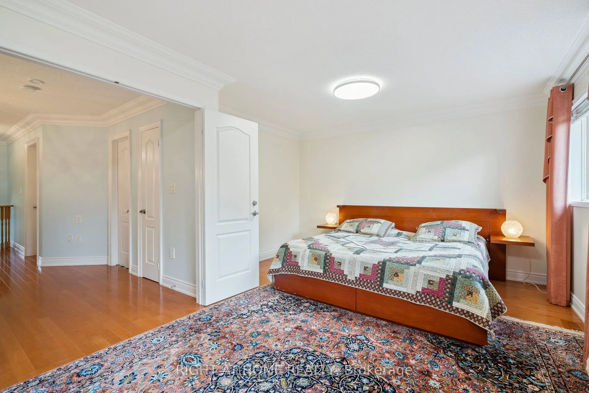 2322 Woodridge Way