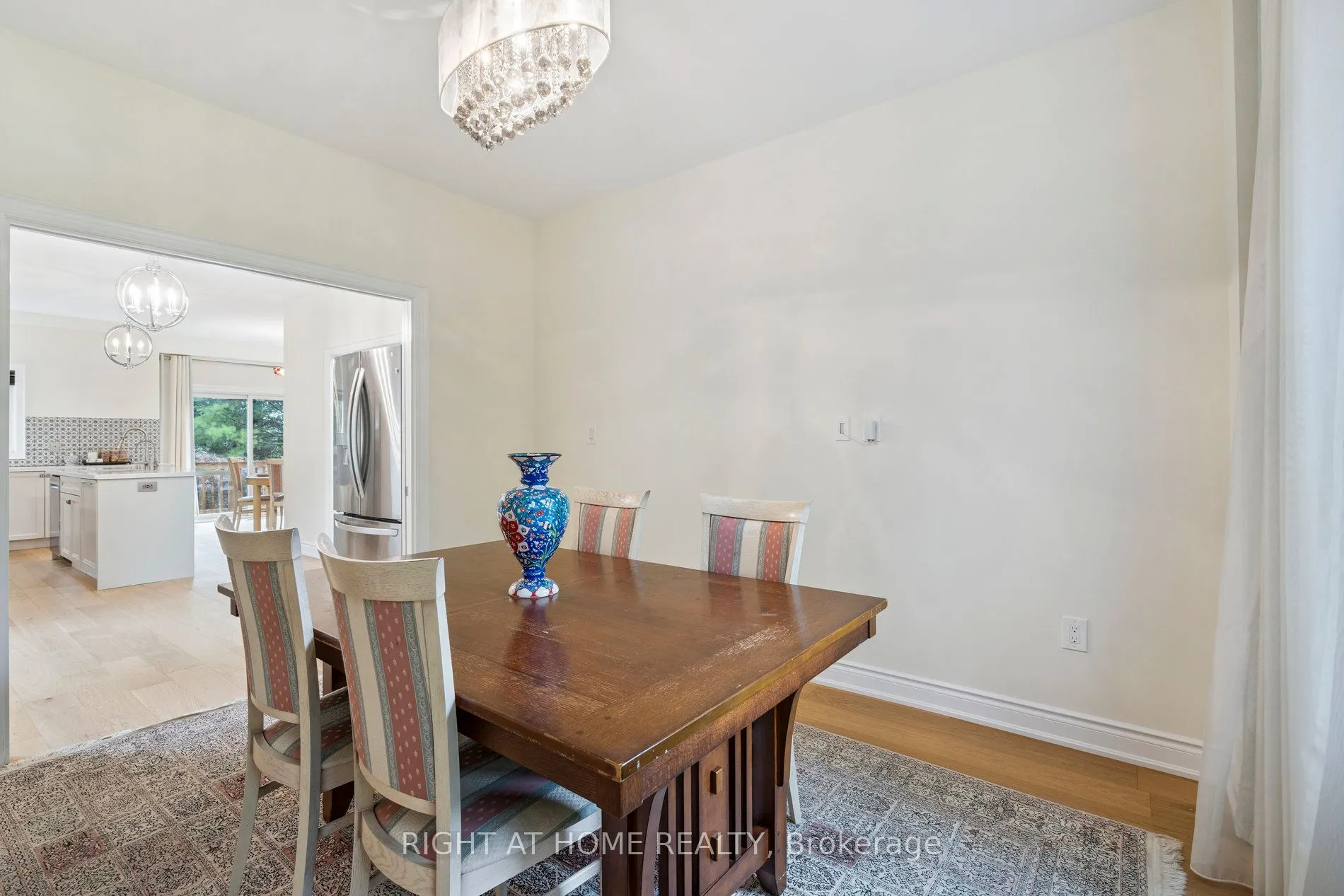 2322 Woodridge Way