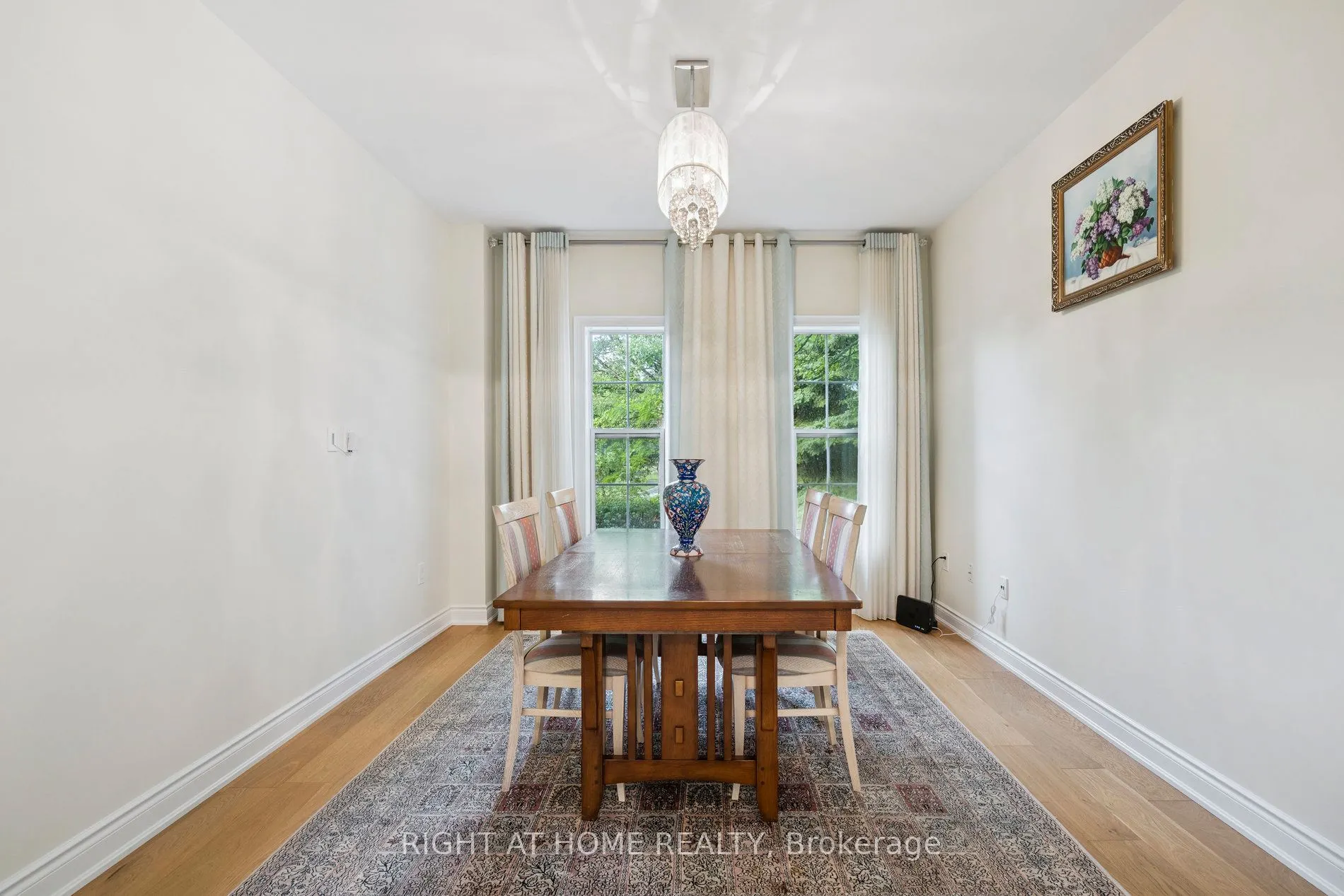 2322 Woodridge Way