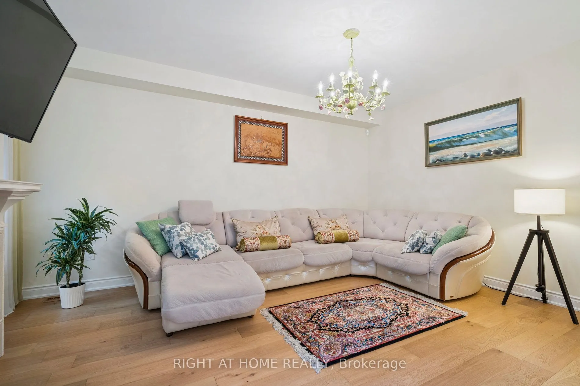 2322 Woodridge Way