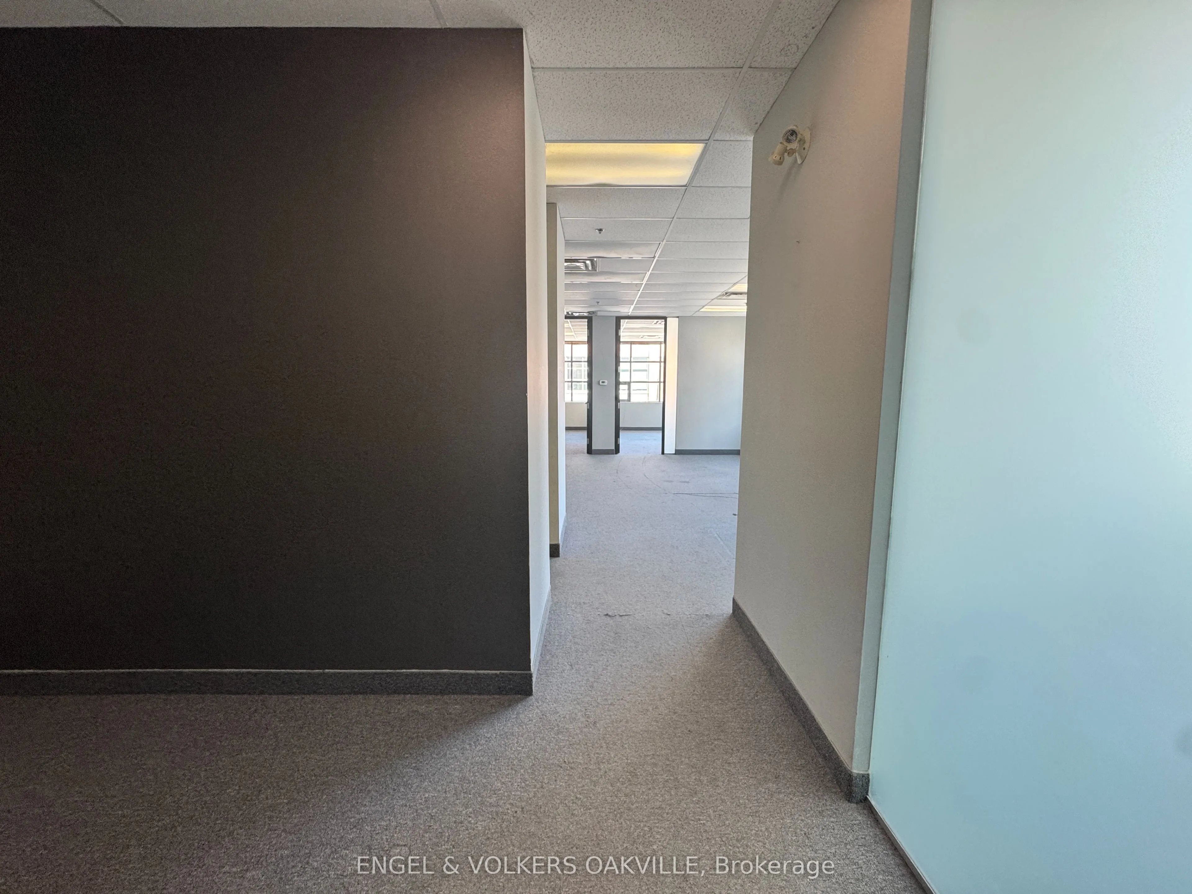 125 Lakeshore Road E, #302