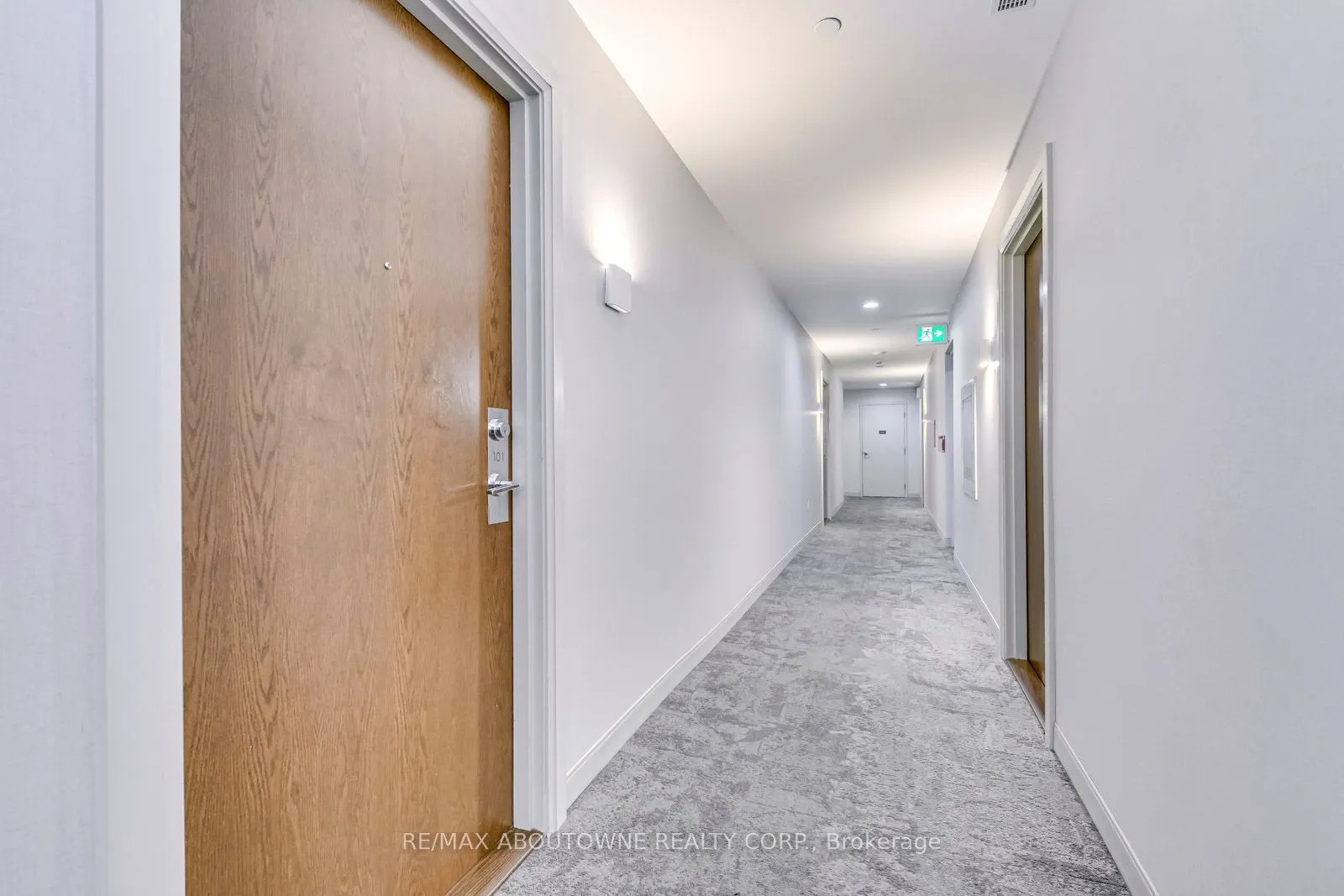 2560 Eglinton Avenue W, #Th101