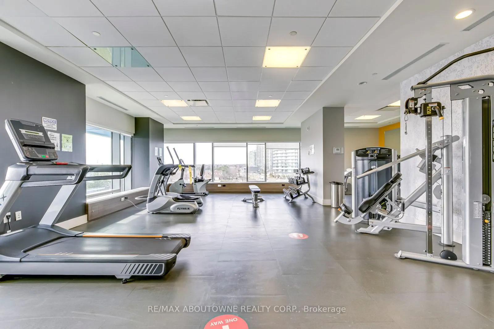 2560 Eglinton Avenue W, #Th101