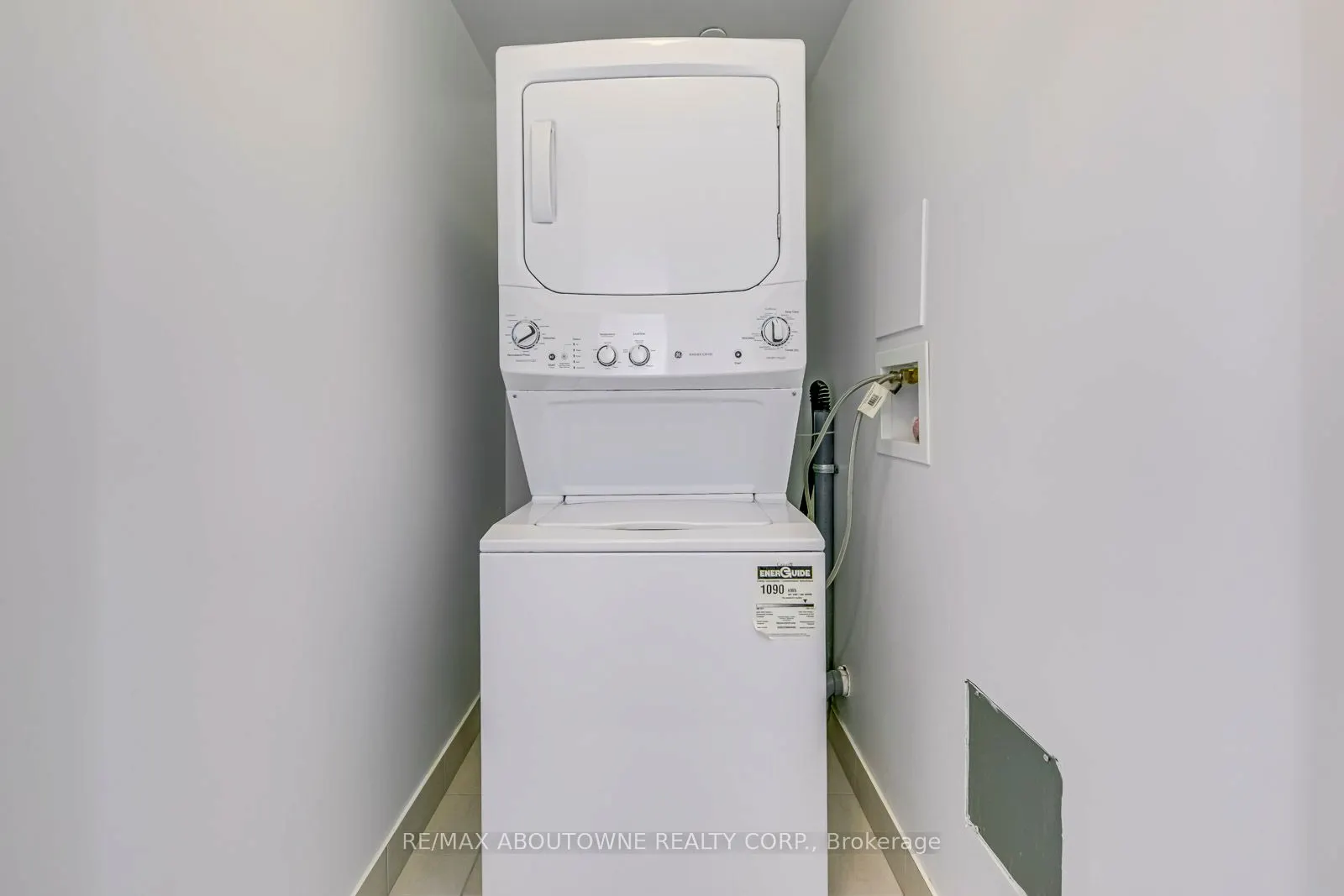 2560 Eglinton Avenue W, #Th101